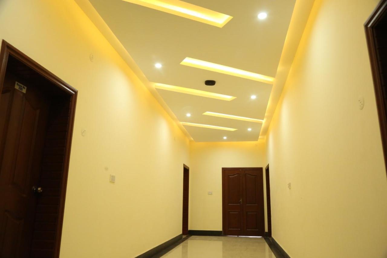 Hotel Pak Continental Multan Exteriér fotografie