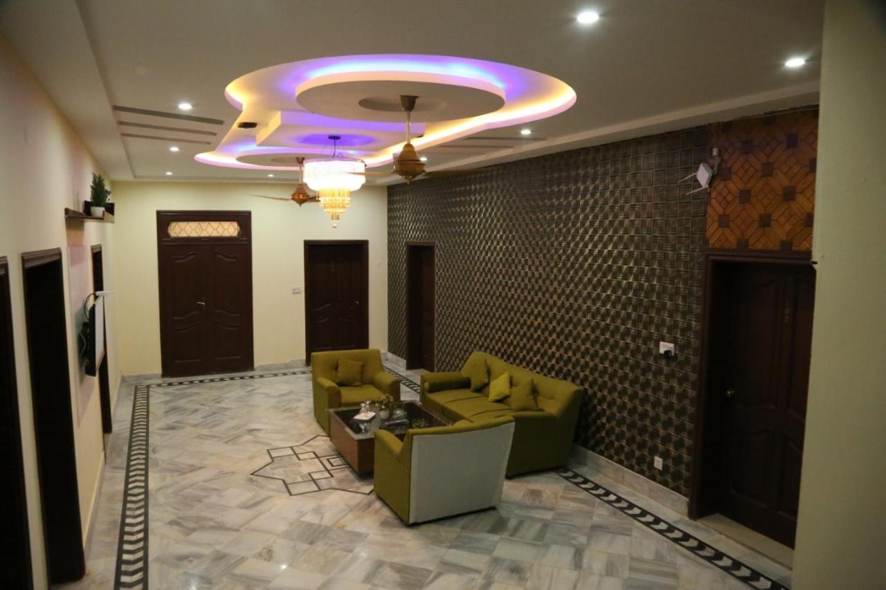 Hotel Pak Continental Multan Exteriér fotografie