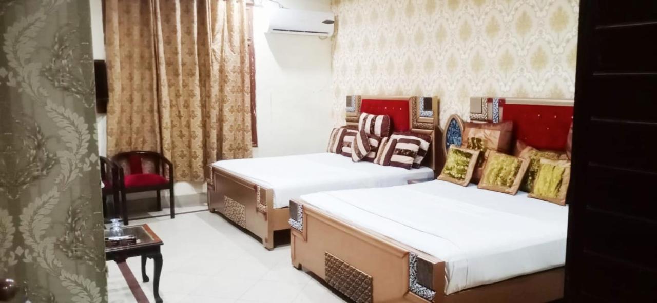 Hotel Pak Continental Multan Exteriér fotografie