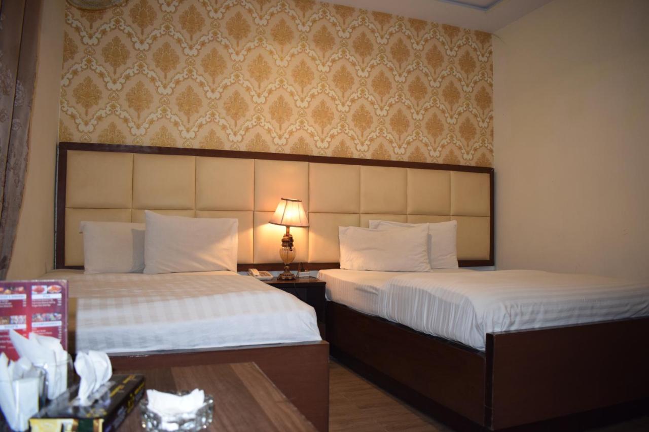 Hotel Pak Continental Multan Exteriér fotografie