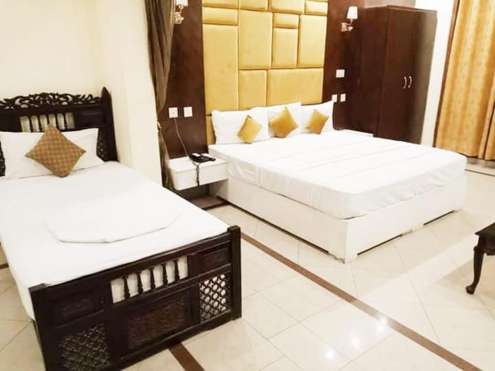 Hotel Pak Continental Multan Exteriér fotografie