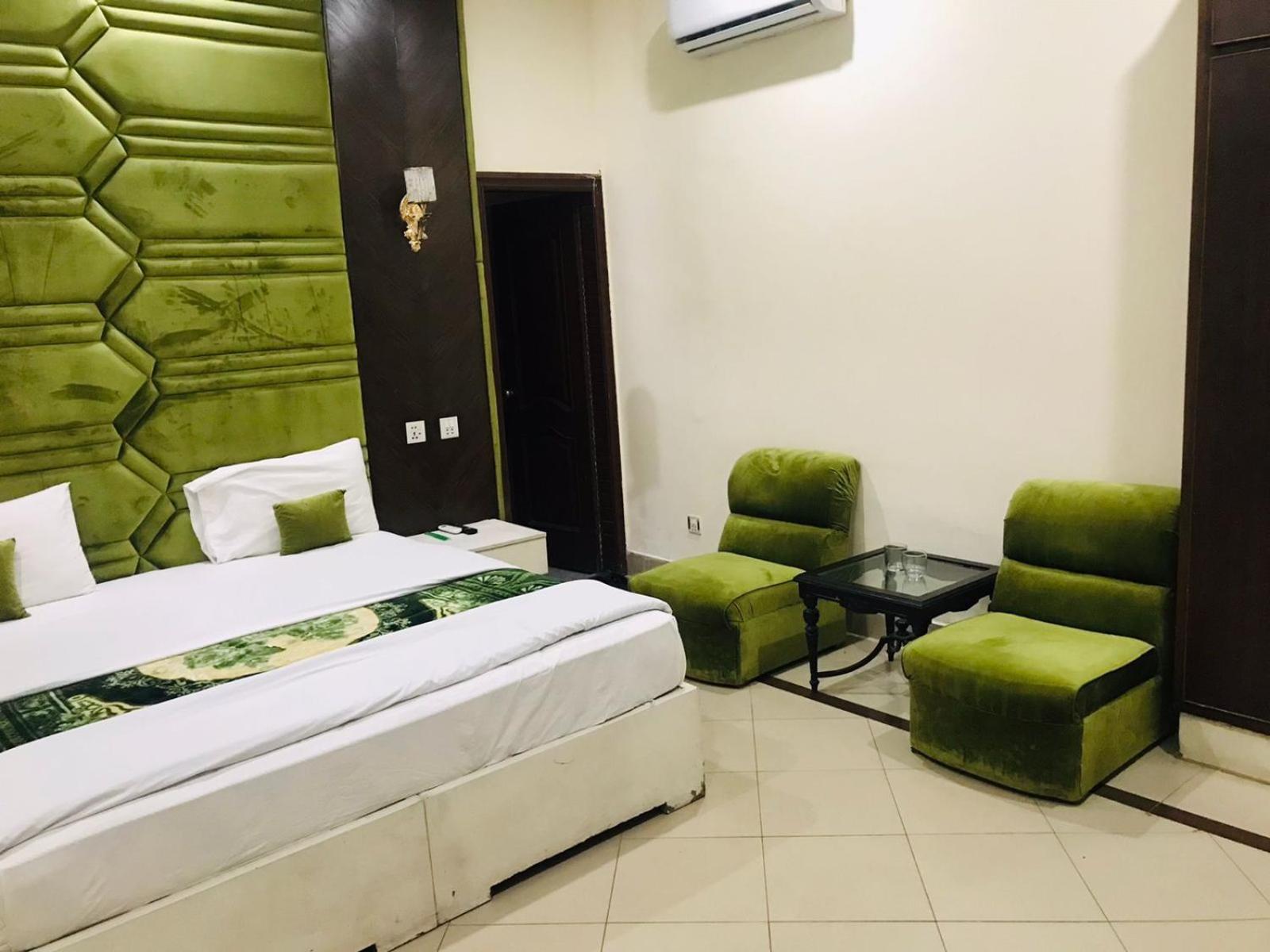Hotel Pak Continental Multan Exteriér fotografie
