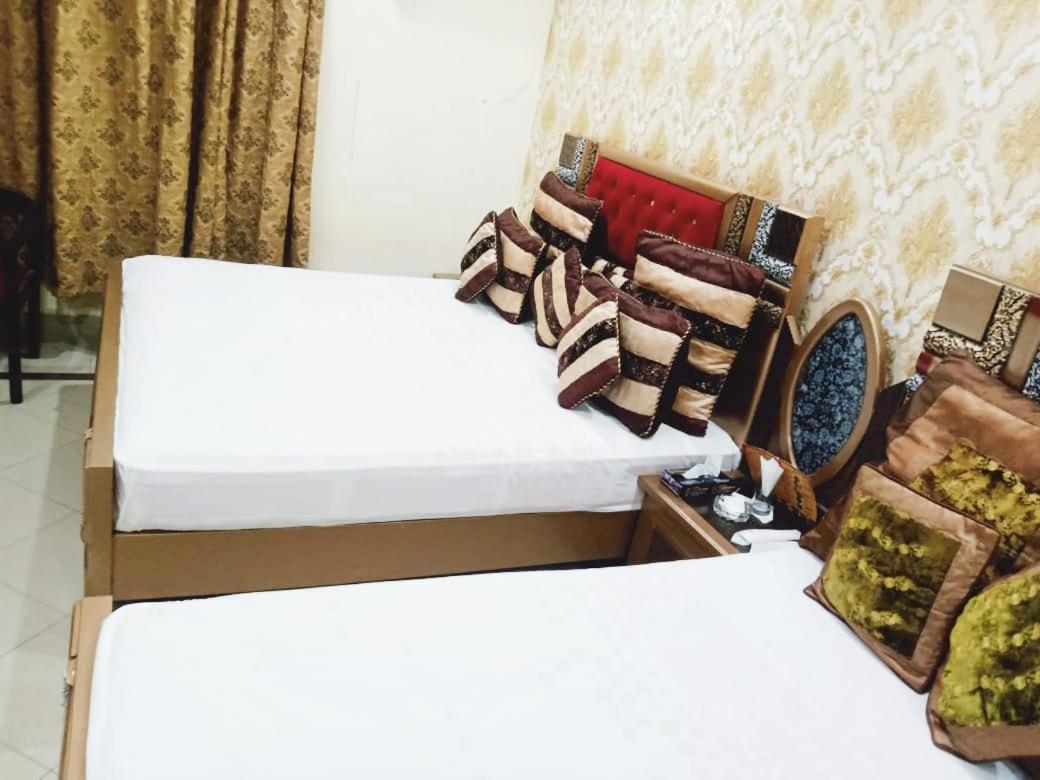 Hotel Pak Continental Multan Exteriér fotografie